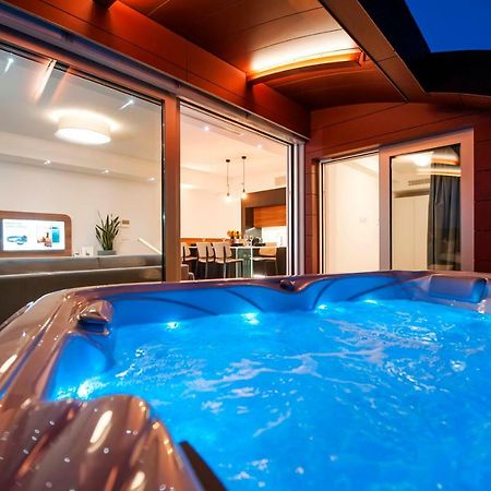 The Q Superior - A Penthouse With Jacuzzi And Sauna Rovinj Eksteriør billede