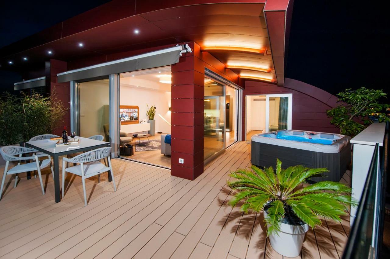 The Q Superior - A Penthouse With Jacuzzi And Sauna Rovinj Eksteriør billede